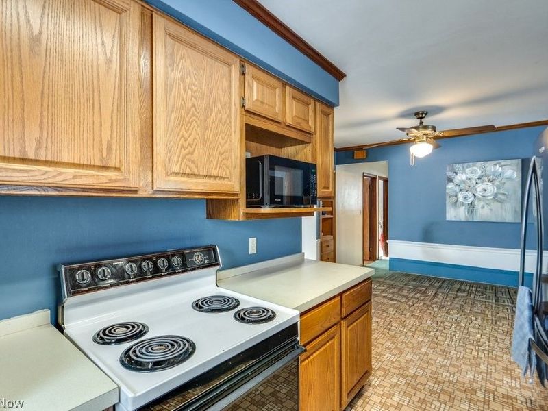 388 Fairwood Circle, Berea, OH 44017 Photo 28