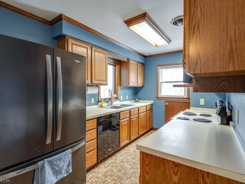 388 Fairwood Circle, Berea, OH 44017 Photo 4