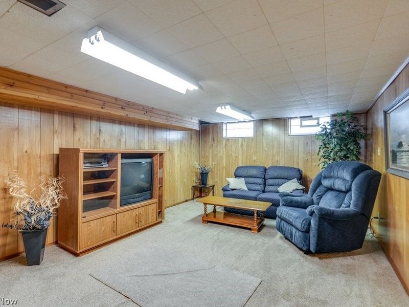 388 Fairwood Circle, Berea, OH 44017 Photo 6