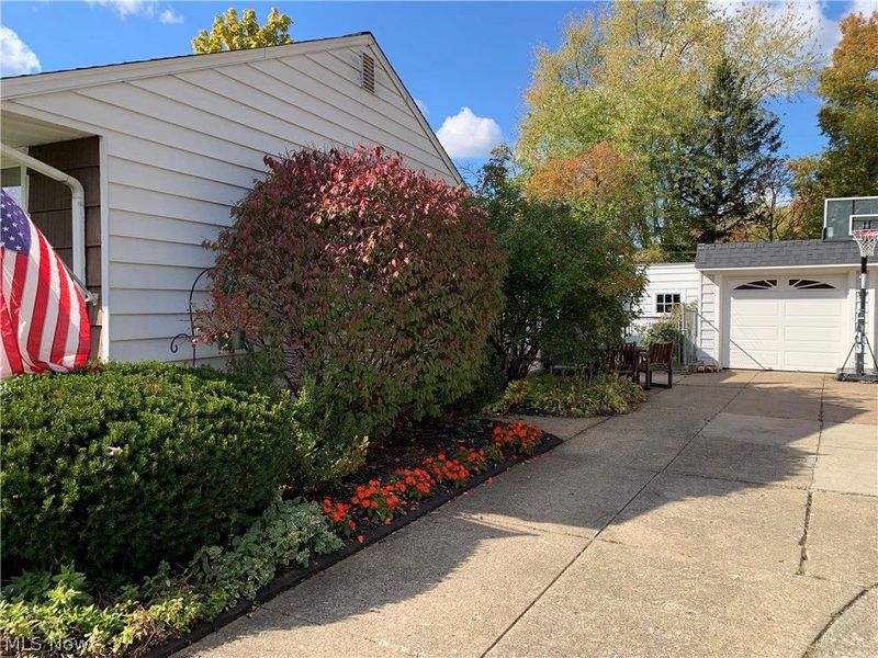 388 Fairwood Circle, Berea, OH 44017 Photo 8