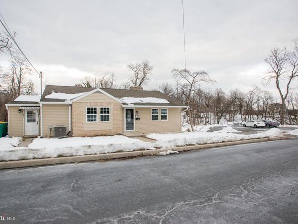 99 E PERRY STREET, ENOLA, PA 17025