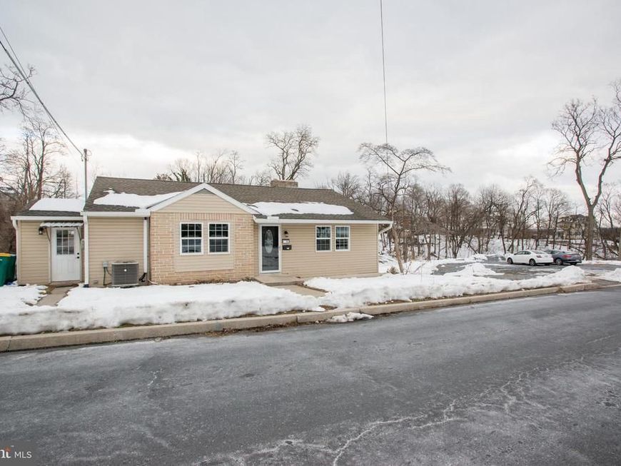 99 E Perry Street, Enola, PA 17025 Main Photo