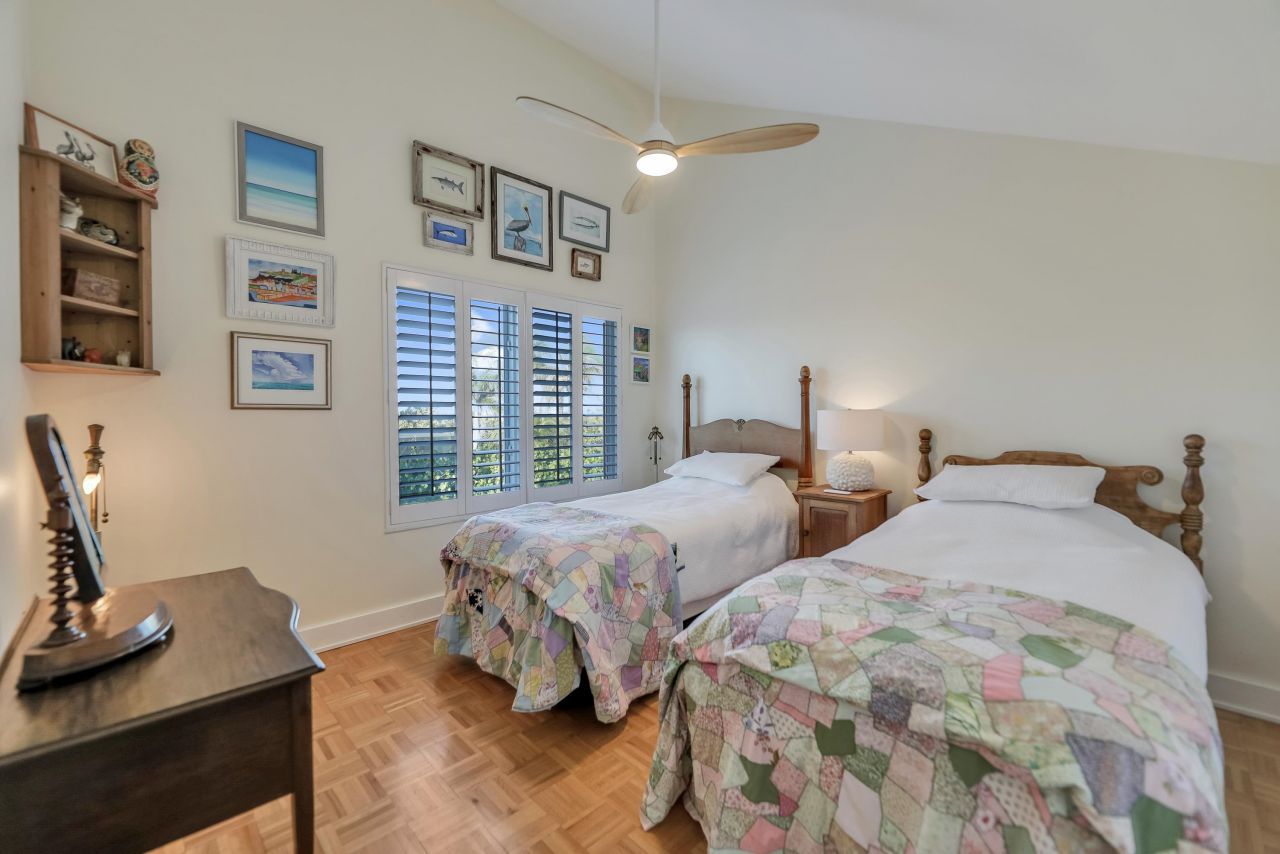 1450 Royal Poinciana Dr, Sanibel, FL 33957 Photo