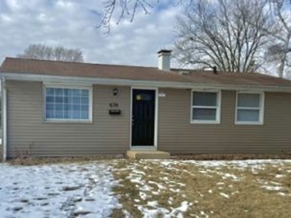 636 Jefferson Avenue, Carpentersville, IL 60110