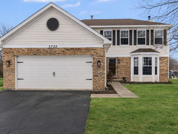 2722 Lahinch Drive, Aurora, IL 60503