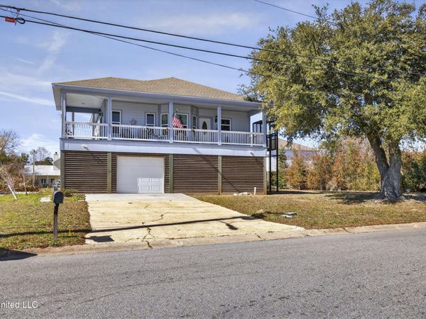 105 Hayden Avenue, Pass Christian, MS 39571