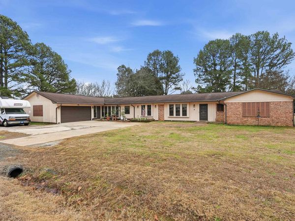 4 Spradlin Rd, Conway, AR 72032