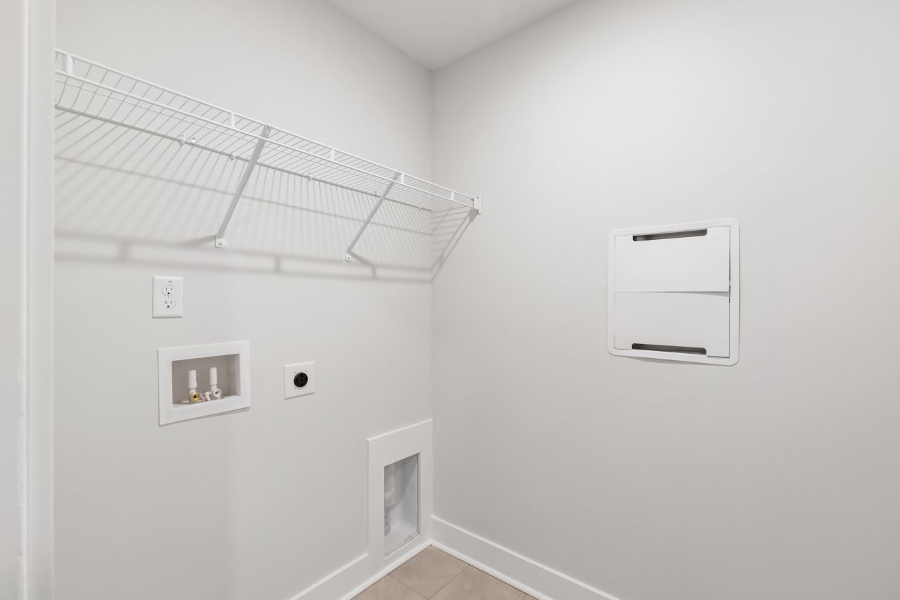 1788 Melody Lane Photo 30