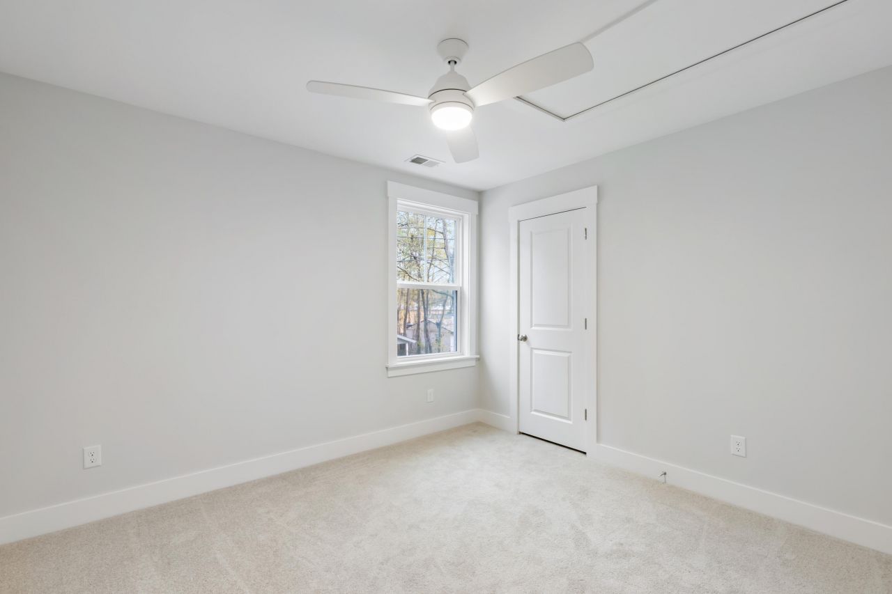 1788 Melody Lane Photo 31