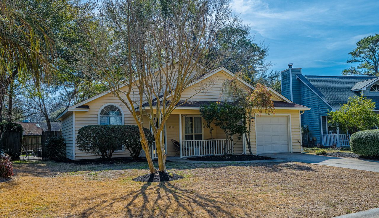 1258 Llewellyn Road Photo 24