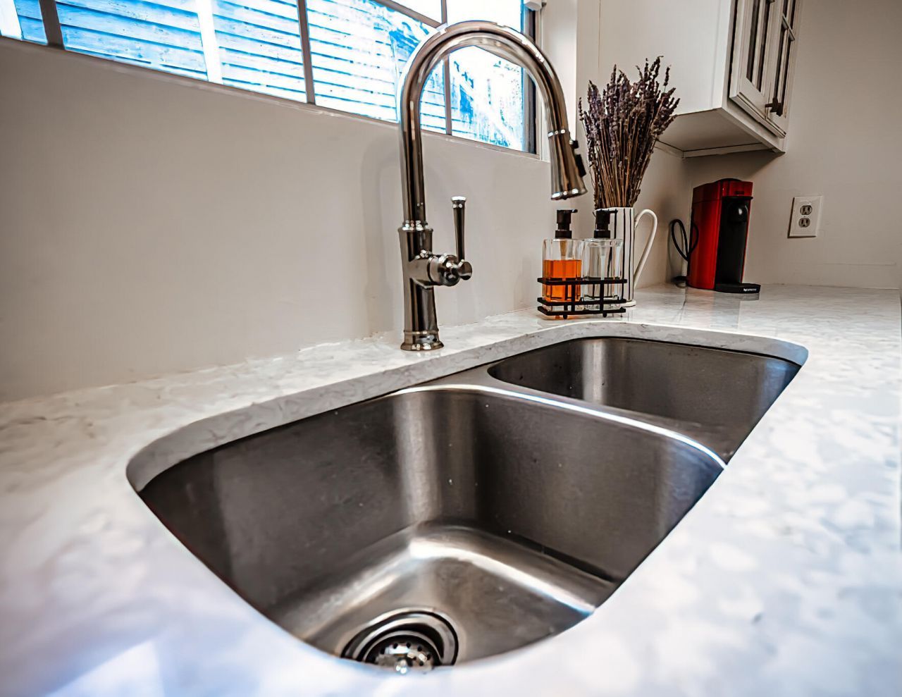 1258 Llewellyn Road Photo 9