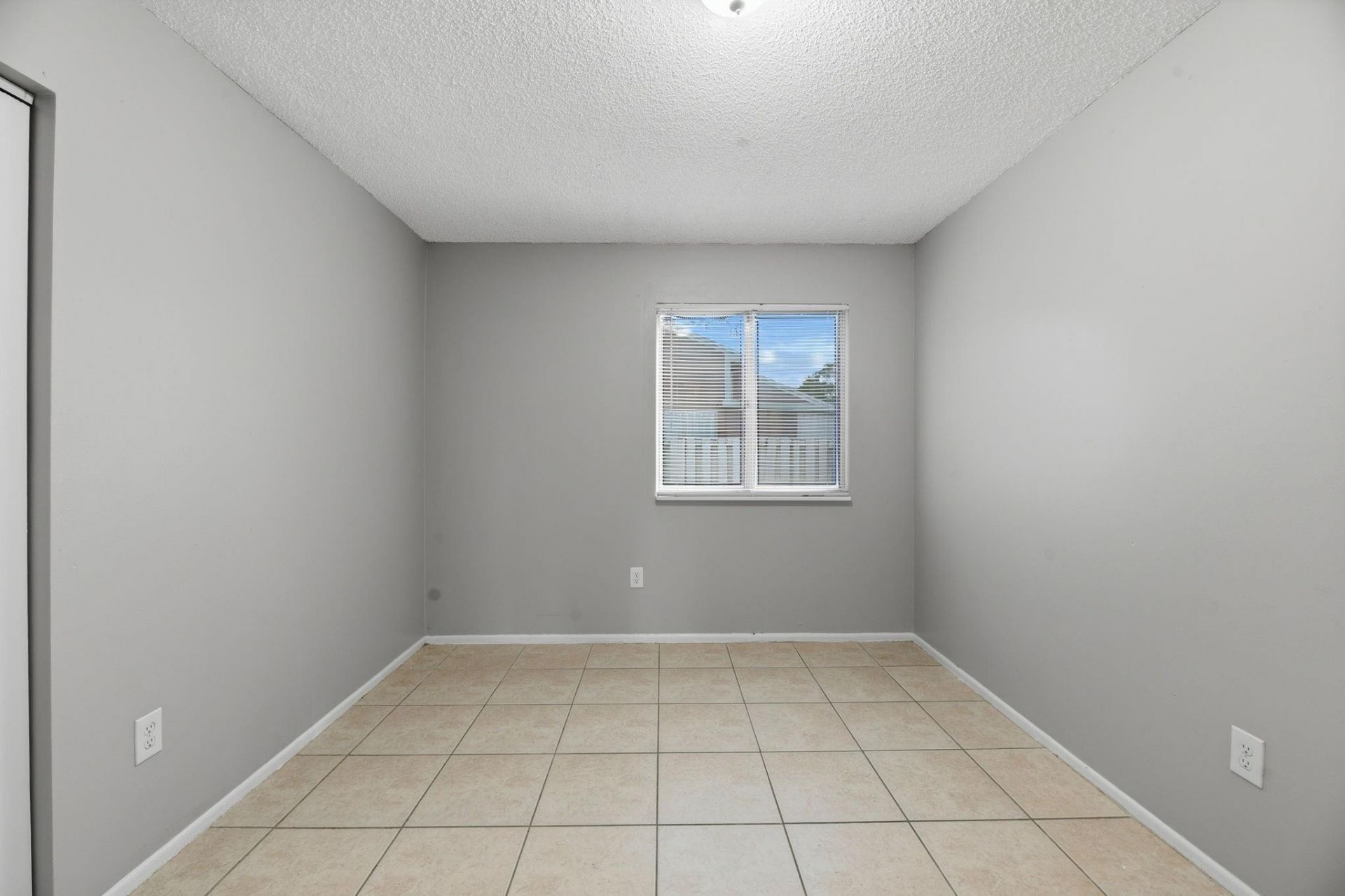 8666 SW 14th Street, Pembroke Pines, FL 33025 Photo