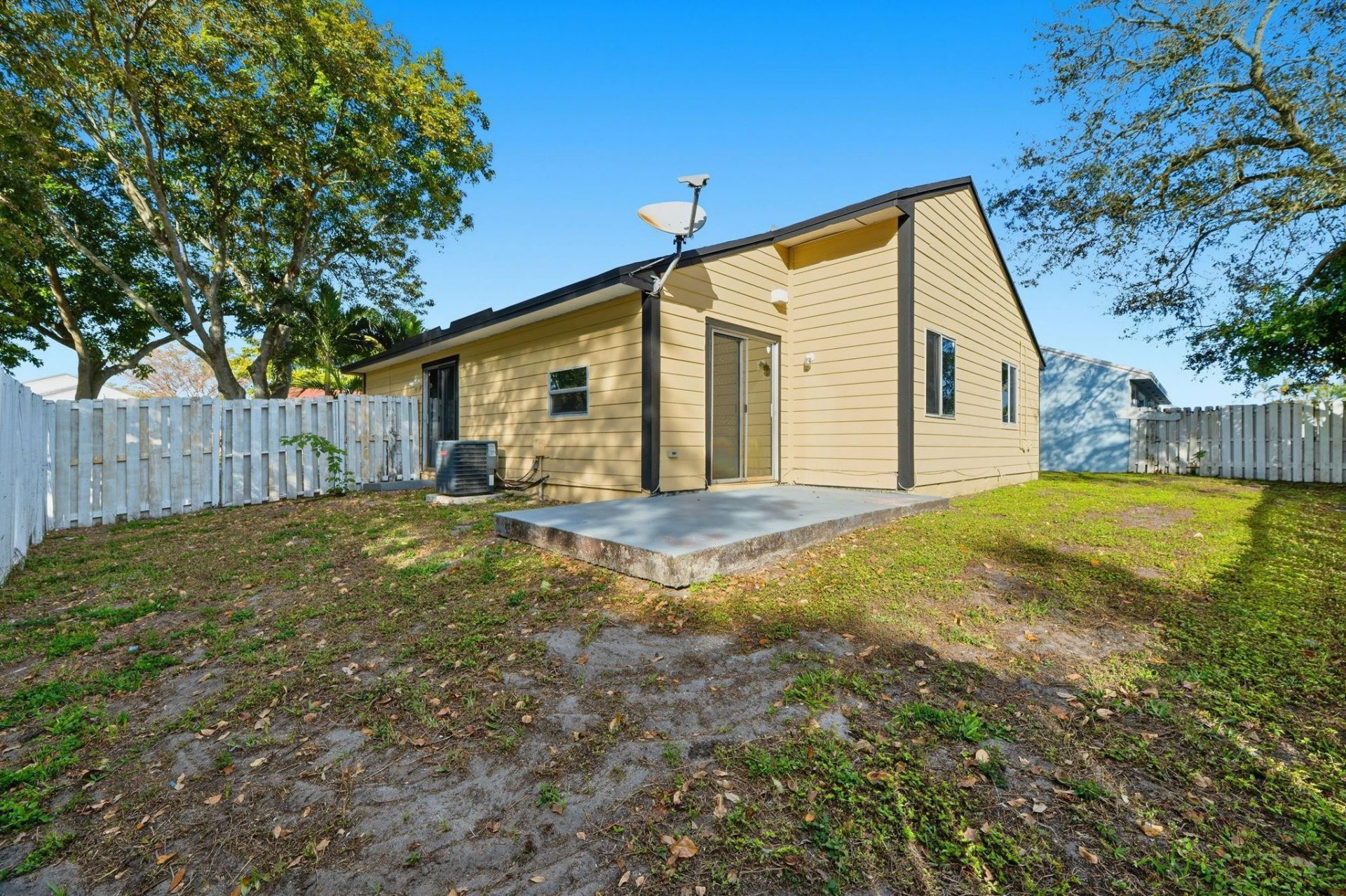 8666 SW 14th Street, Pembroke Pines, FL 33025 Photo