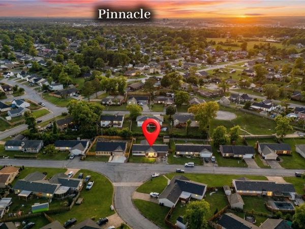 924 S 25th Street, Rogers, AR 72758