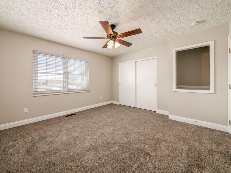 7912 Meadowhaven Boulevard, Columbus, OH 43235 Photo 12