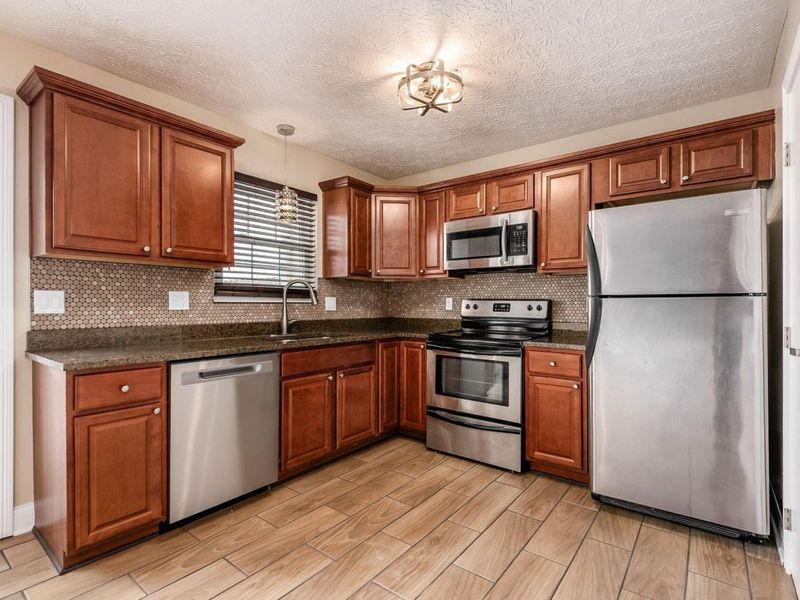 7912 Meadowhaven Boulevard, Columbus, OH 43235 Photo 4