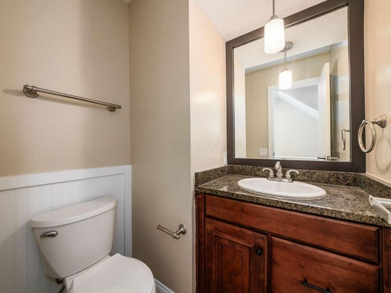 7912 Meadowhaven Boulevard, Columbus, OH 43235 Photo 5