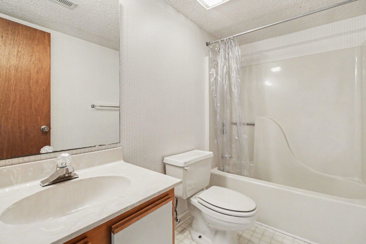 922 Fairwood Lakes Ln.  Photo 11