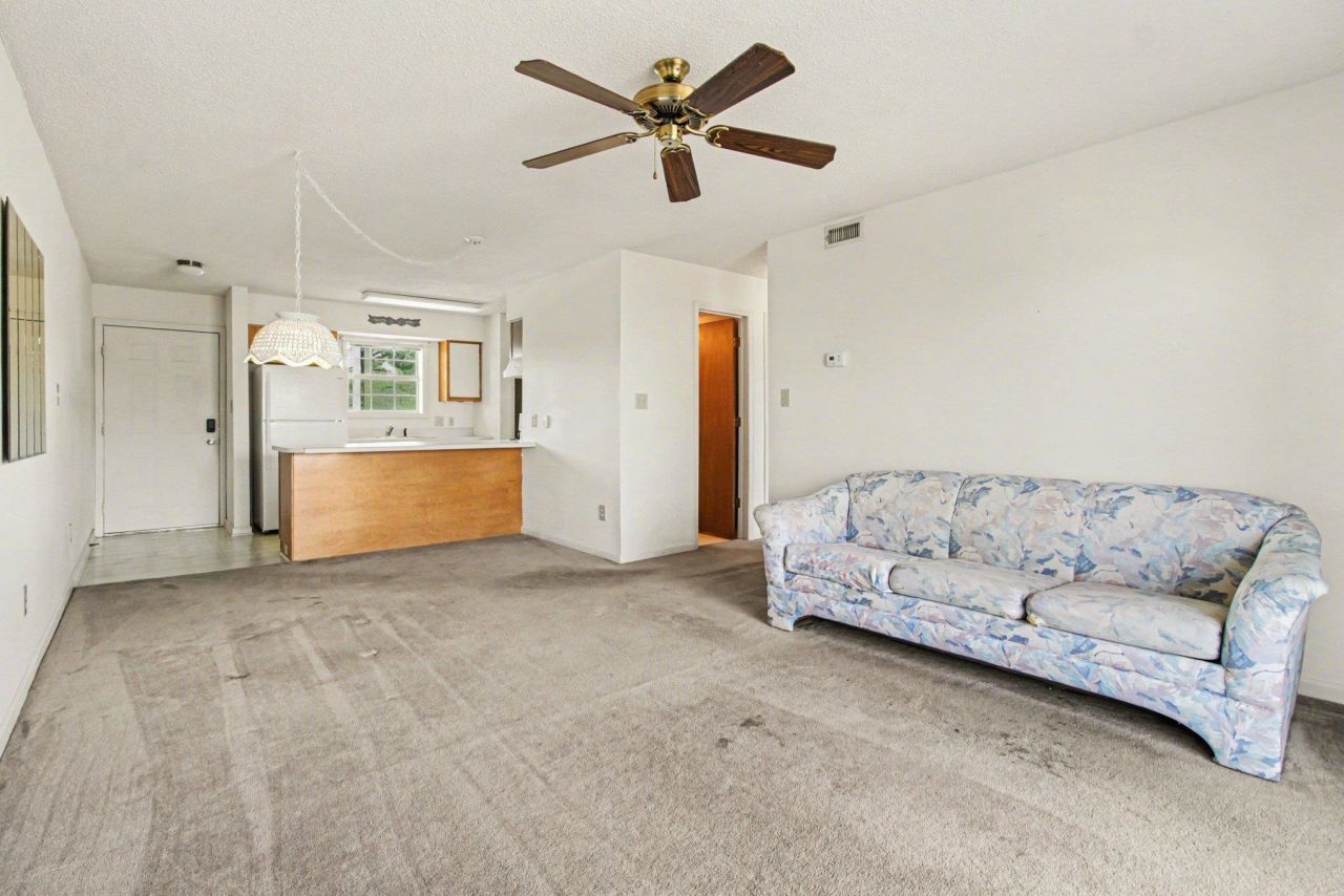 922 Fairwood Lakes Ln.  Photo 6