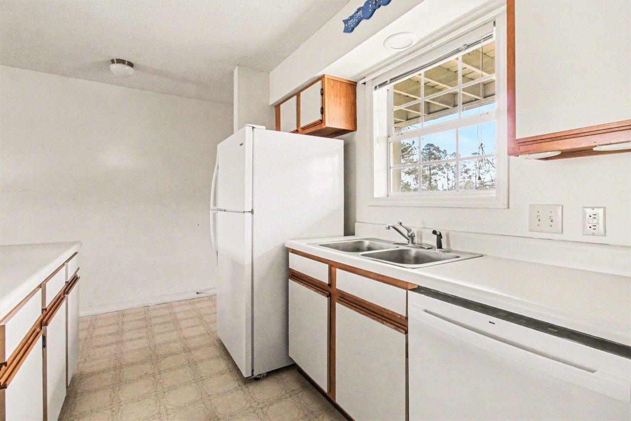 922 Fairwood Lakes Ln.  Photo 9