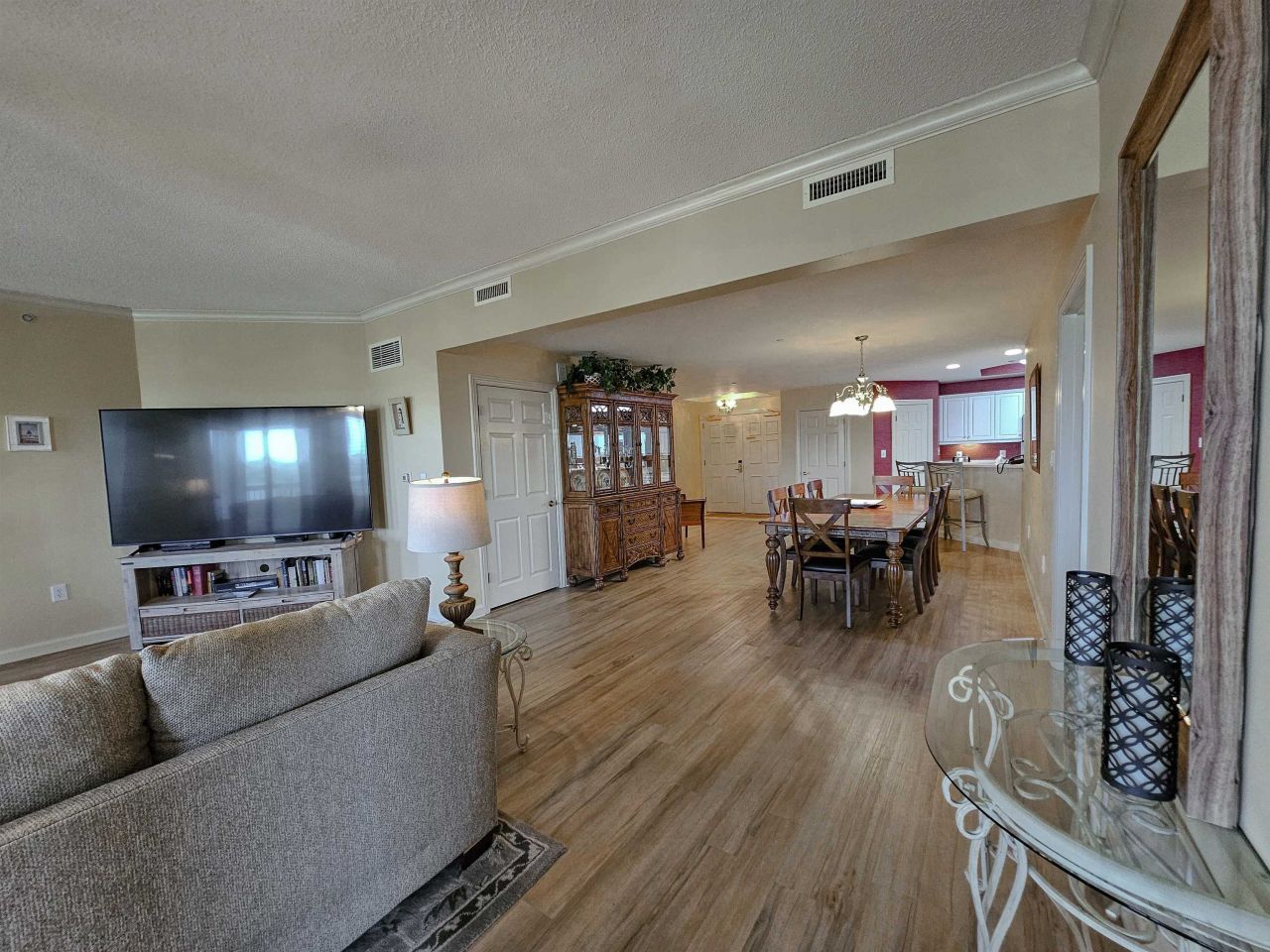 8500 Margate Circle  Photo 10