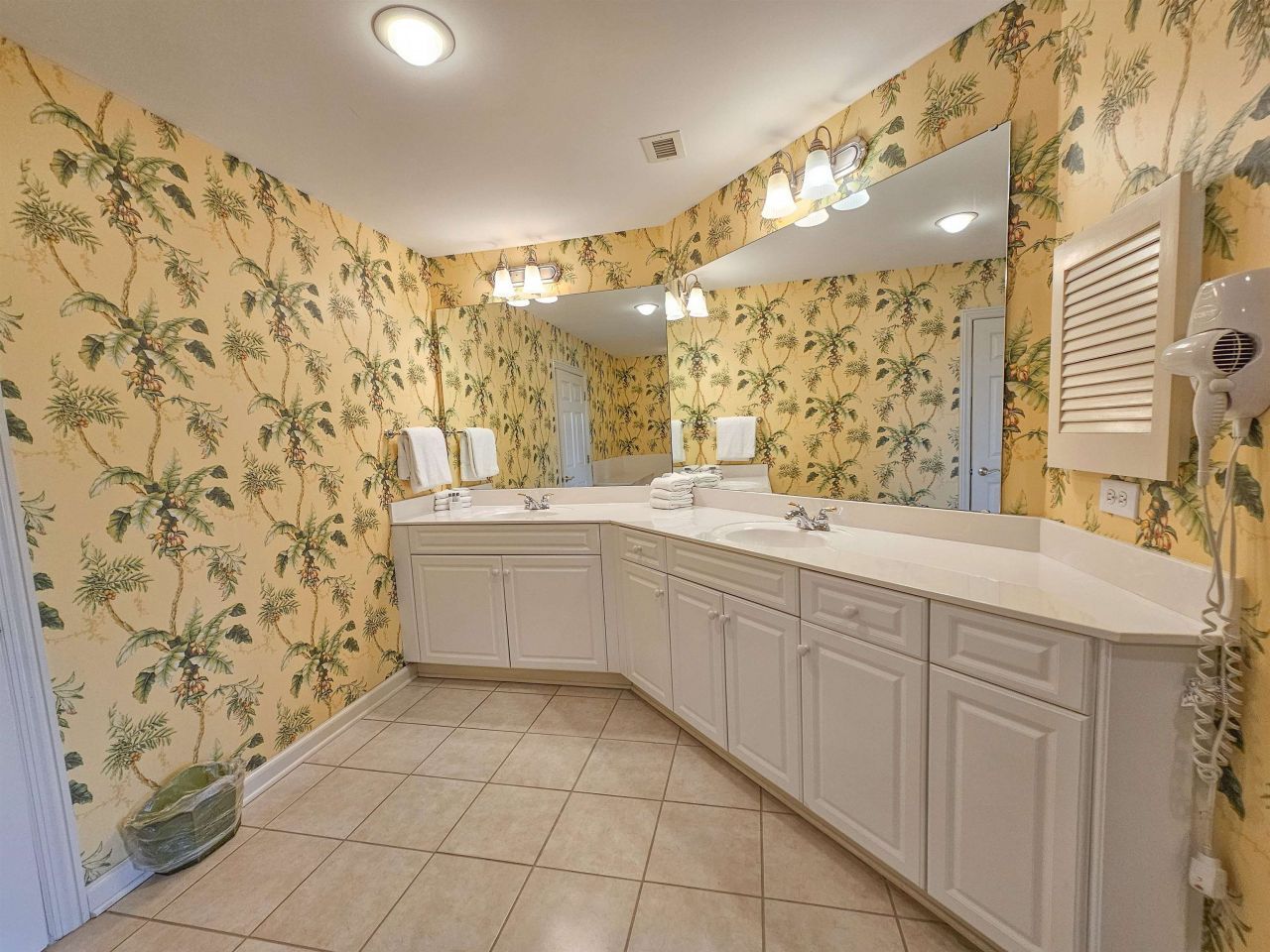 8500 Margate Circle  Photo 27