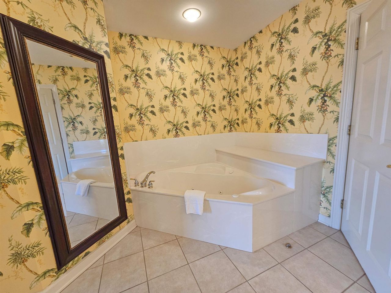 8500 Margate Circle  Photo 28