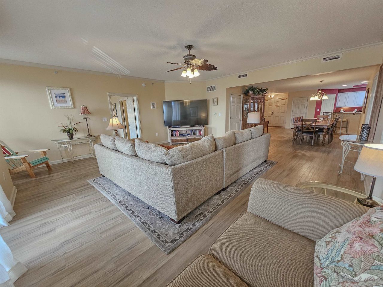 8500 Margate Circle  Photo 9