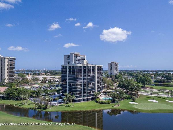 2427 Presidential Way, Unit APT 803, West Palm Beach, FL 33401