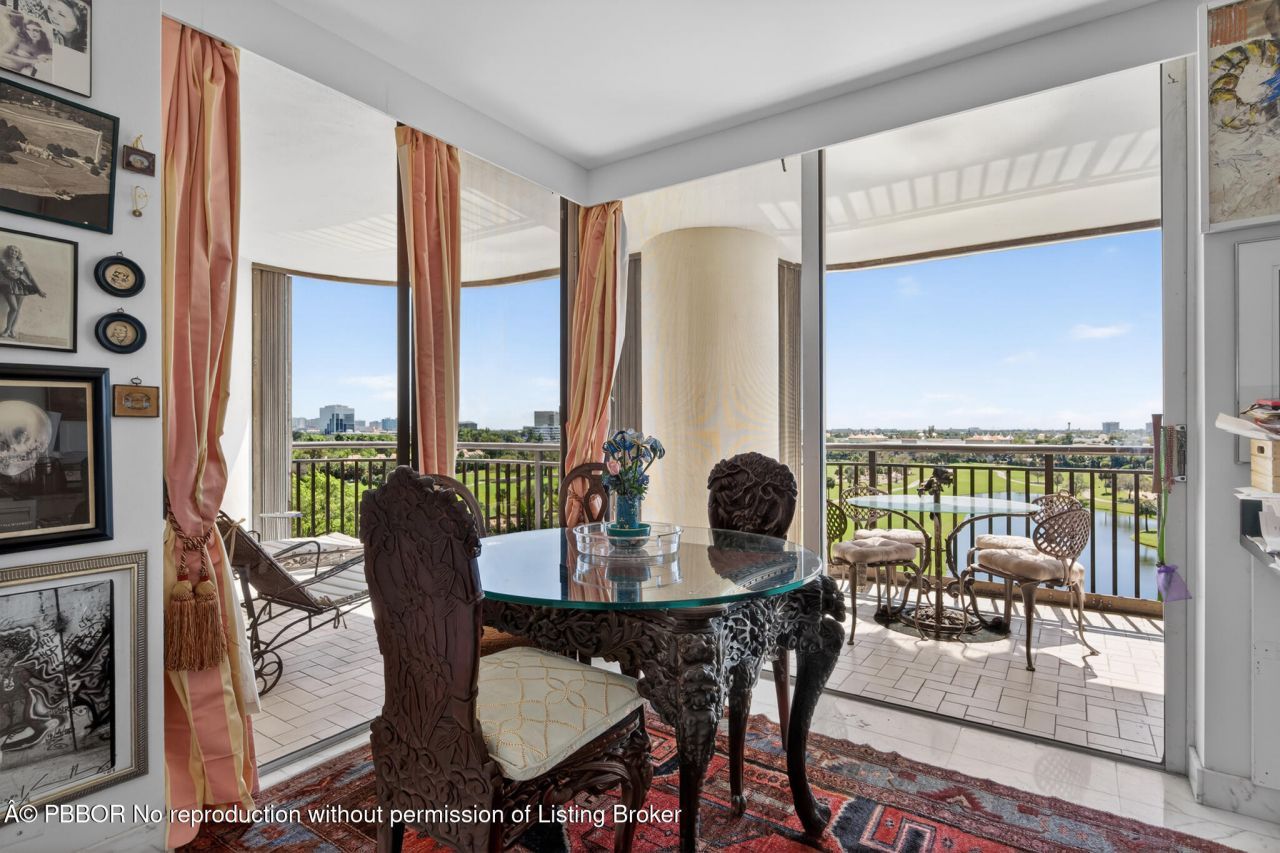 2427 Presidential Way, Unit APT 803, West Palm Beach, FL 33401 Photo