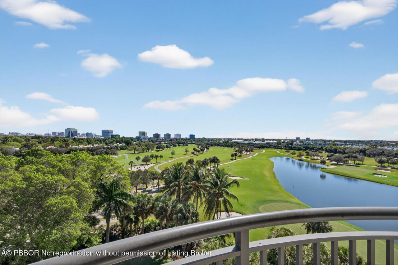 2427 Presidential Way, Unit APT 803, West Palm Beach, FL 33401 Photo