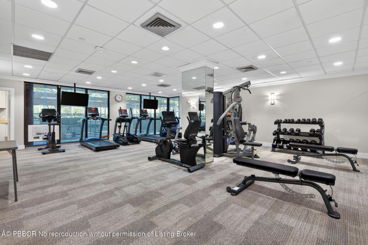 2427 Presidential Way, Unit APT 803, West Palm Beach, FL 33401 Photo