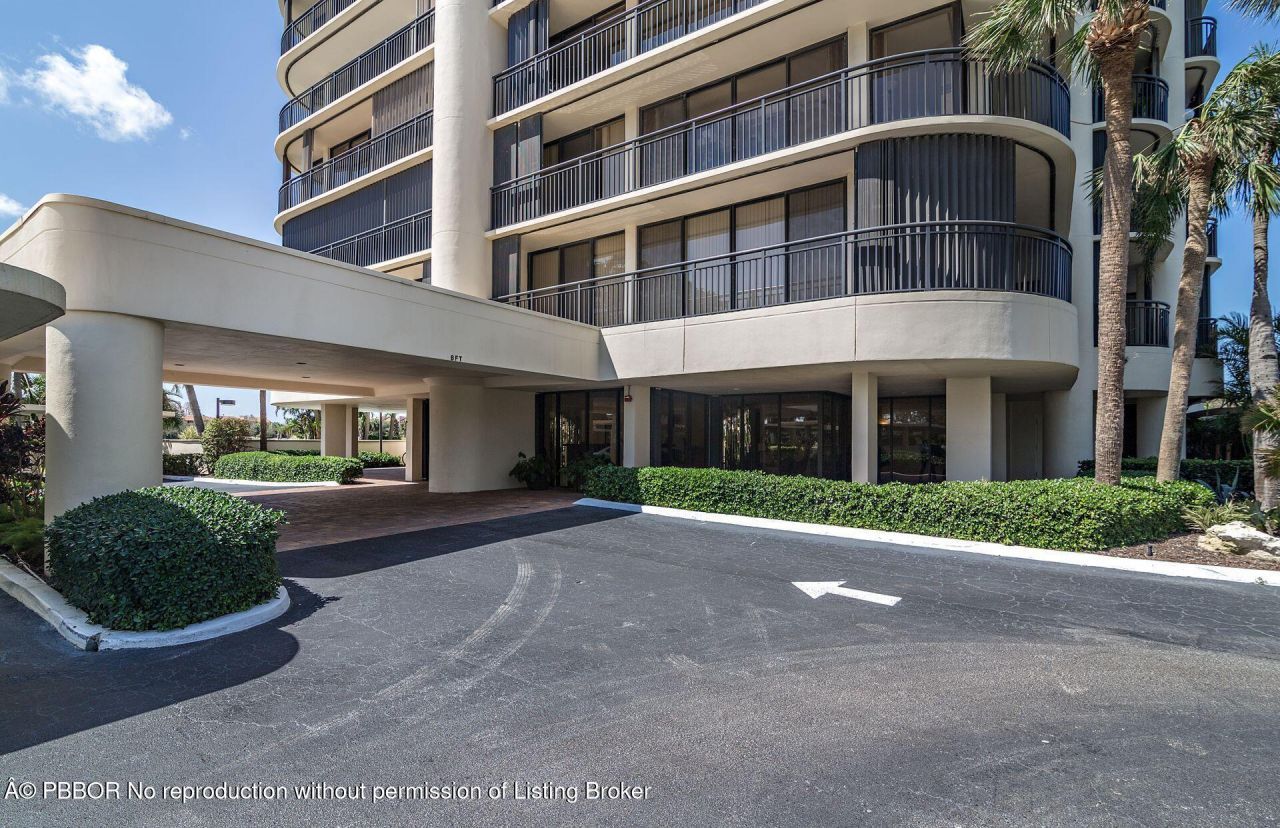 2427 Presidential Way, Unit APT 803, West Palm Beach, FL 33401 Photo
