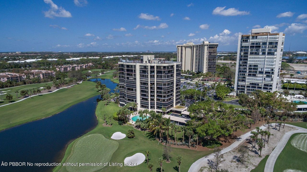 2427 Presidential Way, Unit APT 803, West Palm Beach, FL 33401 Photo
