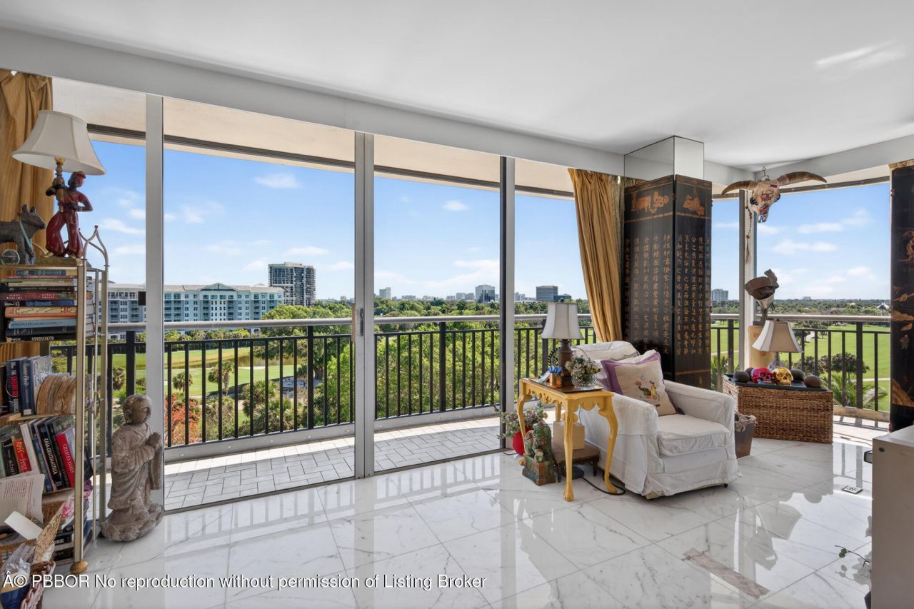 2427 Presidential Way, Unit APT 803, West Palm Beach, FL 33401 Photo