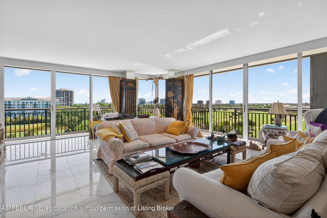 2427 Presidential Way, Unit APT 803, West Palm Beach, FL 33401 Photo