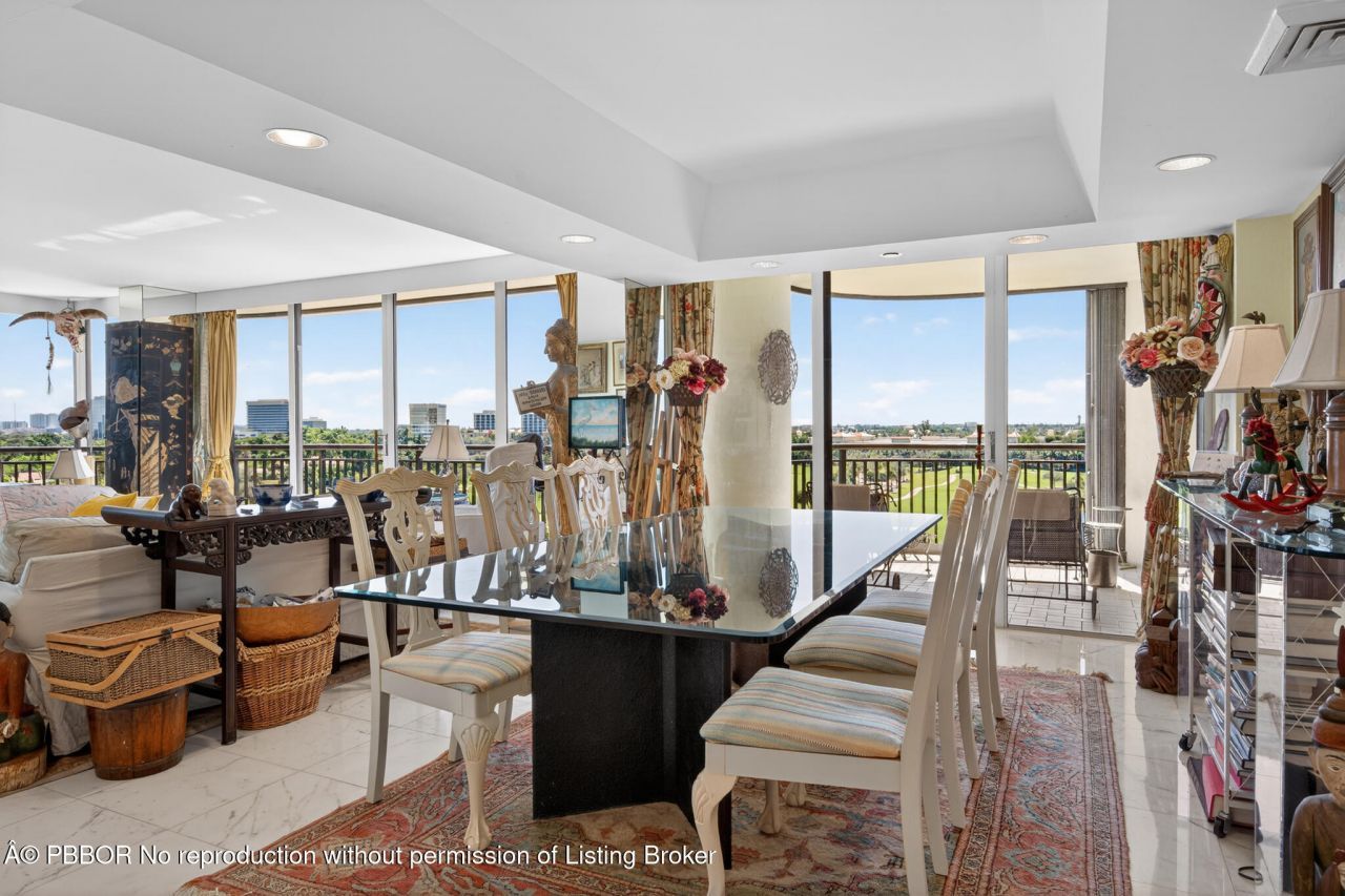 2427 Presidential Way, Unit APT 803, West Palm Beach, FL 33401 Photo