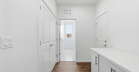 8293 Morning Star Way, Elk Grove, CA 95757 Photo