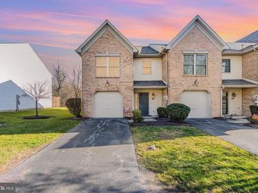 461 WAVERLY WOODS DRIVE, HARRISBURG, PA 17110