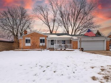 6115 Marscot Drive, Lansing, MI 48911