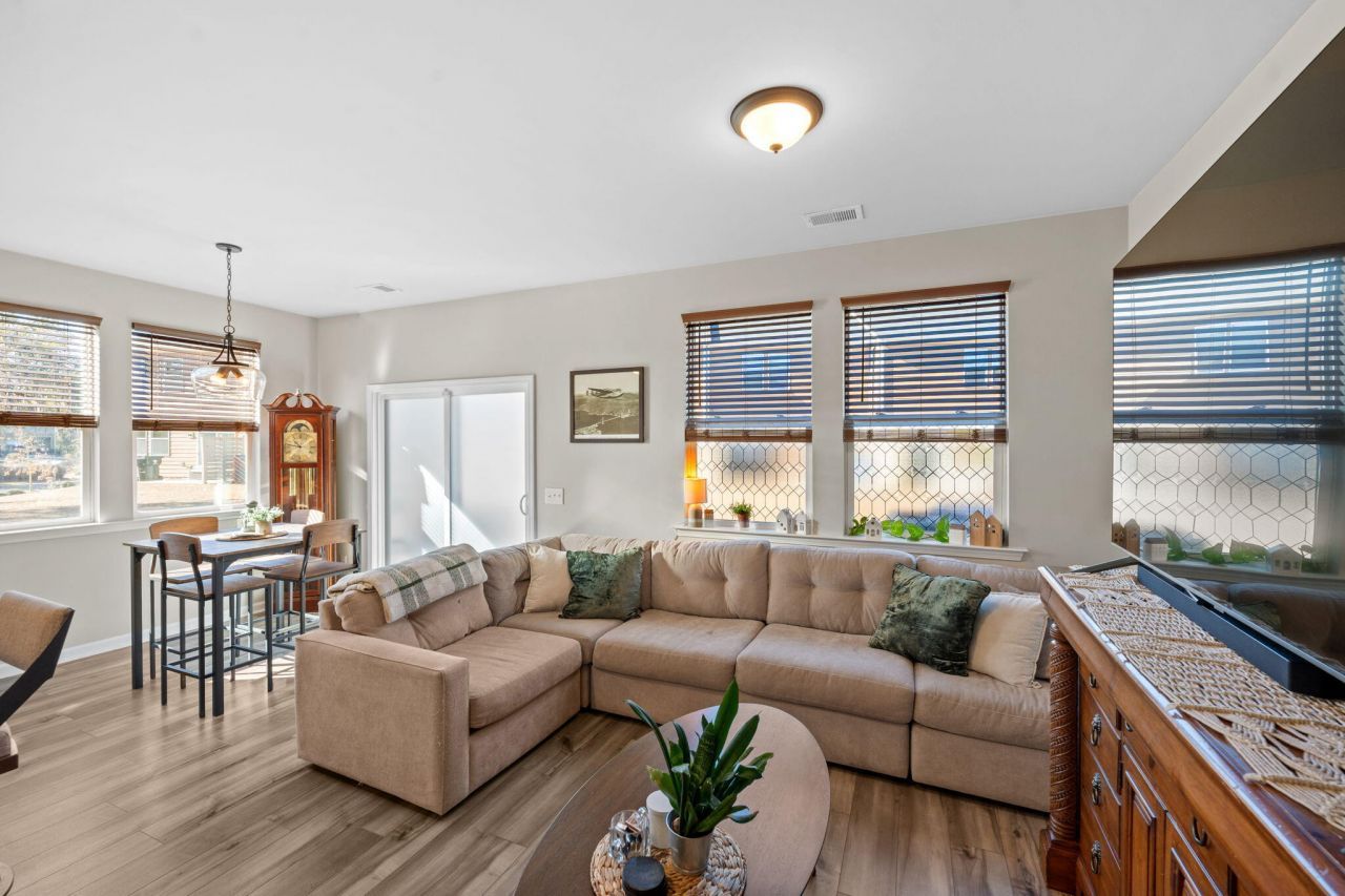 5333 Cardinal Crest Photo 10