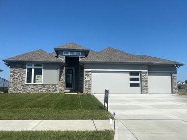 11016 S 220th Street, Gretna, NE 68028