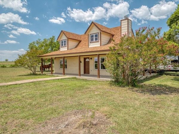 1540 County Road 114, Rogers, TX 76569