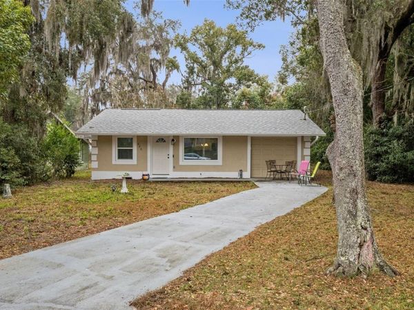 690 E JACKSON AVENUE, MOUNT DORA, FL 32757