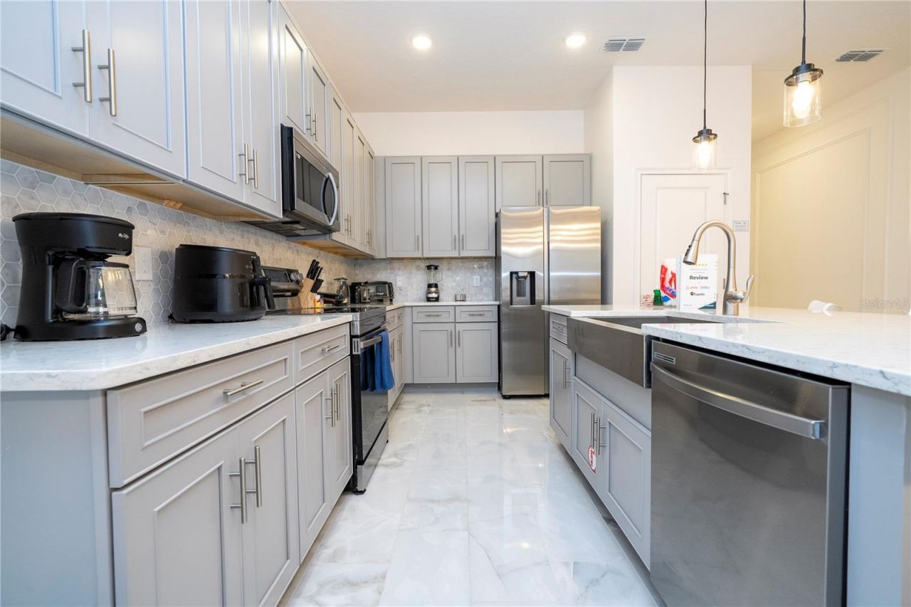 5860 High Seas Drive, Orlando, FL 32821 Photo