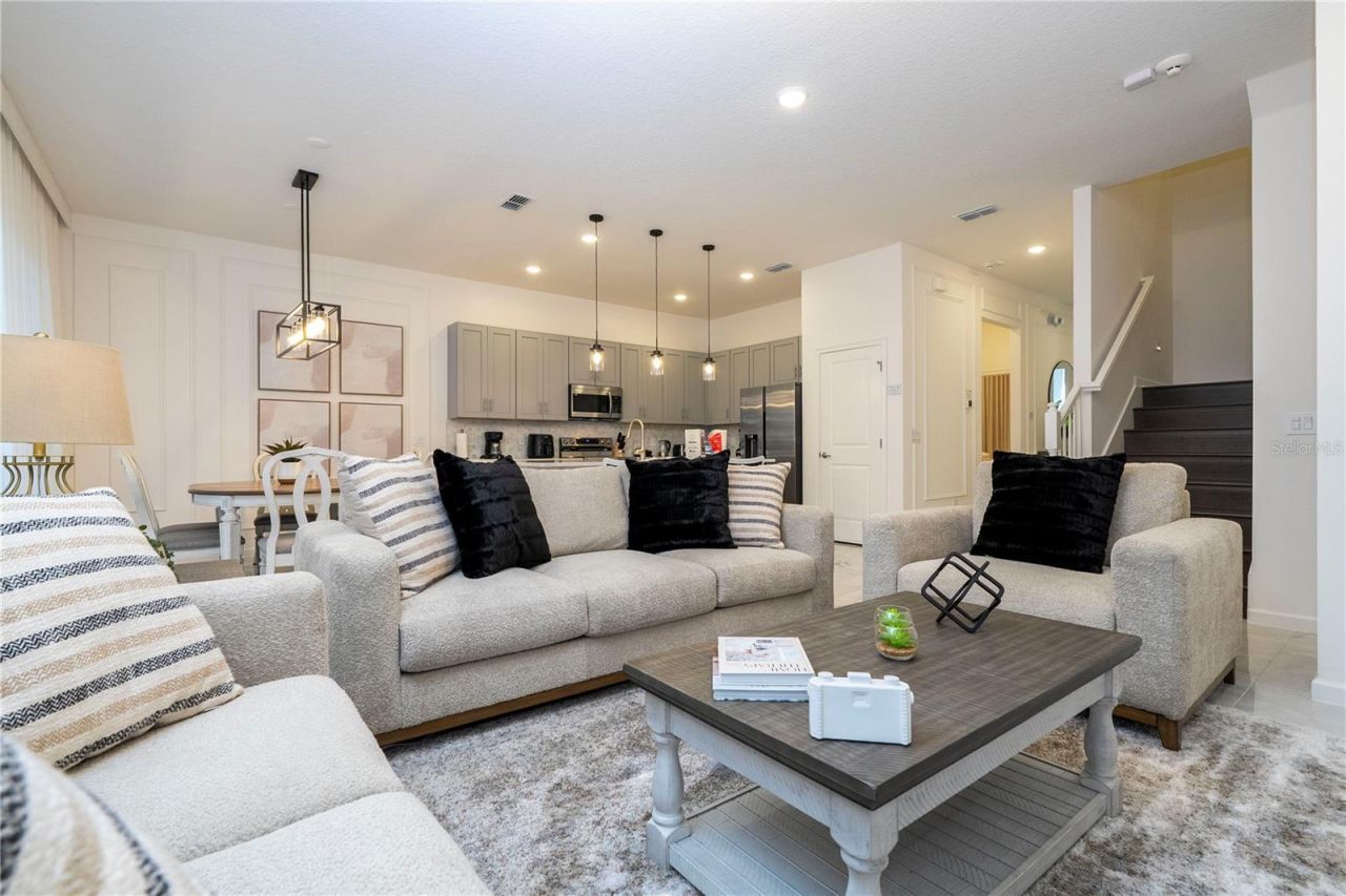 5860 High Seas Drive, Orlando, FL 32821 Photo