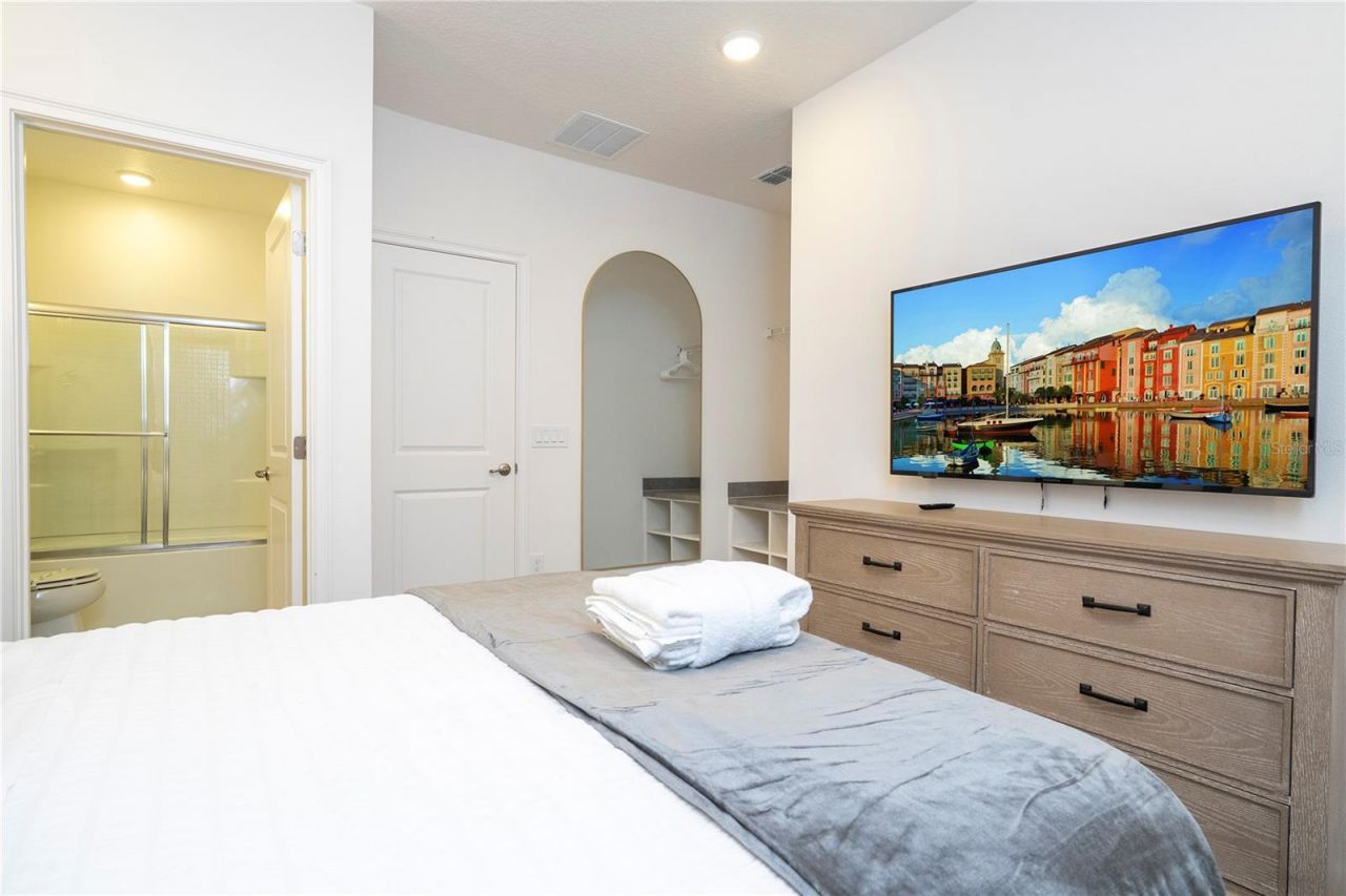 5860 High Seas Drive, Orlando, FL 32821 Photo