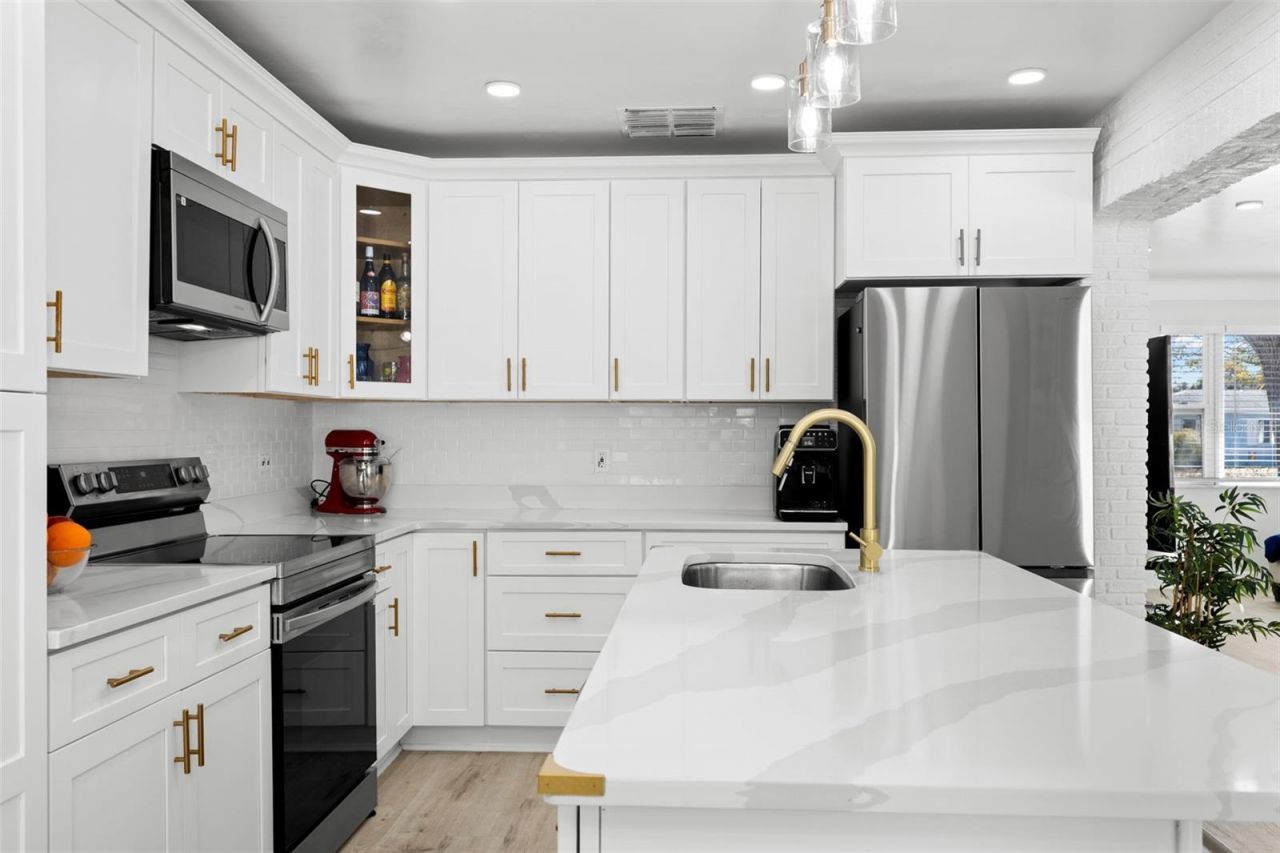 6419 43rd Avenue N, Kenneth City, FL 33709 Photo