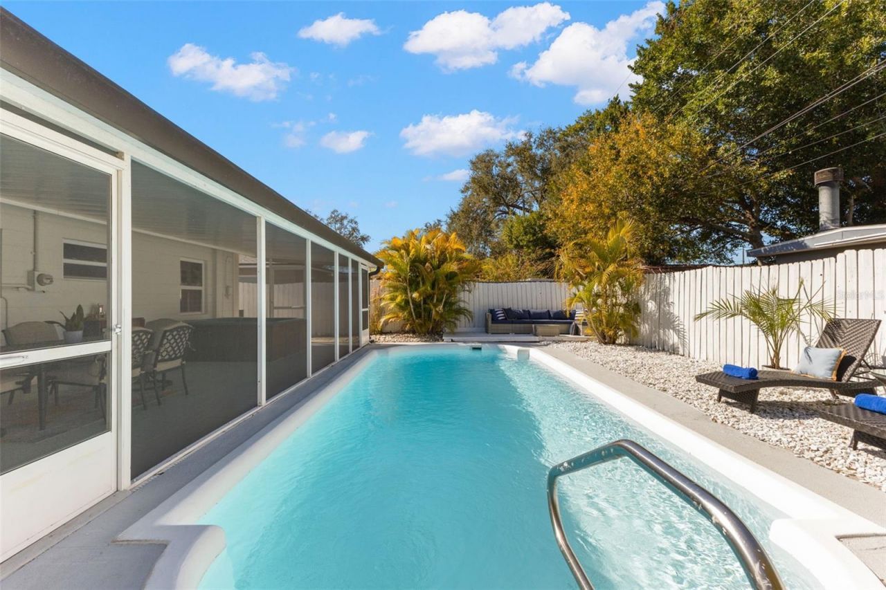 6419 43rd Avenue N, Kenneth City, FL 33709 Photo