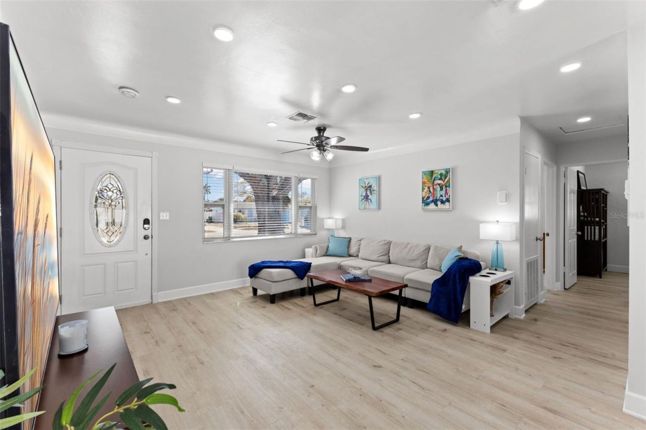 6419 43rd Avenue N, Kenneth City, FL 33709 Photo